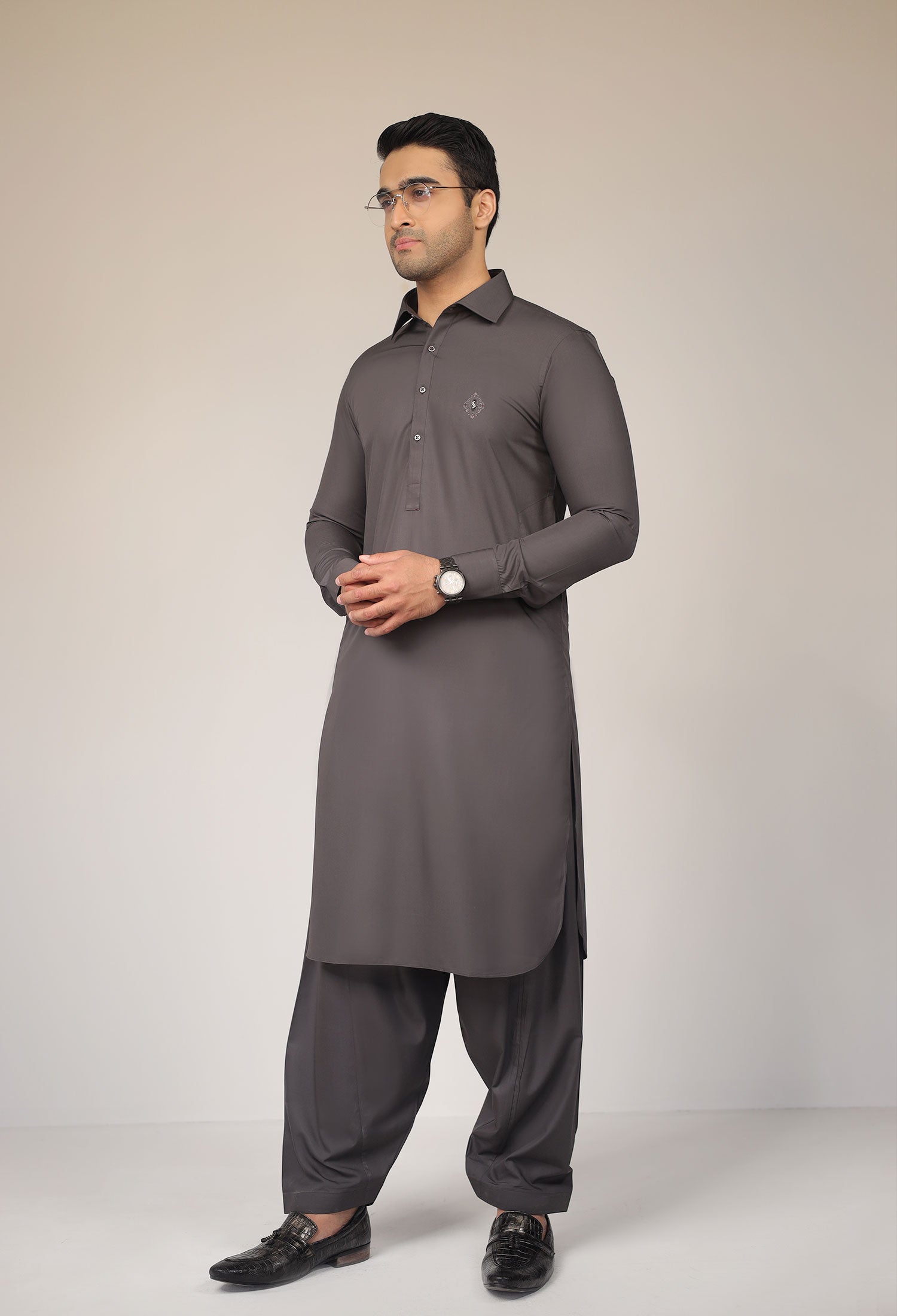 GREY EMBROIDERED KAMEEZ SHALWAR