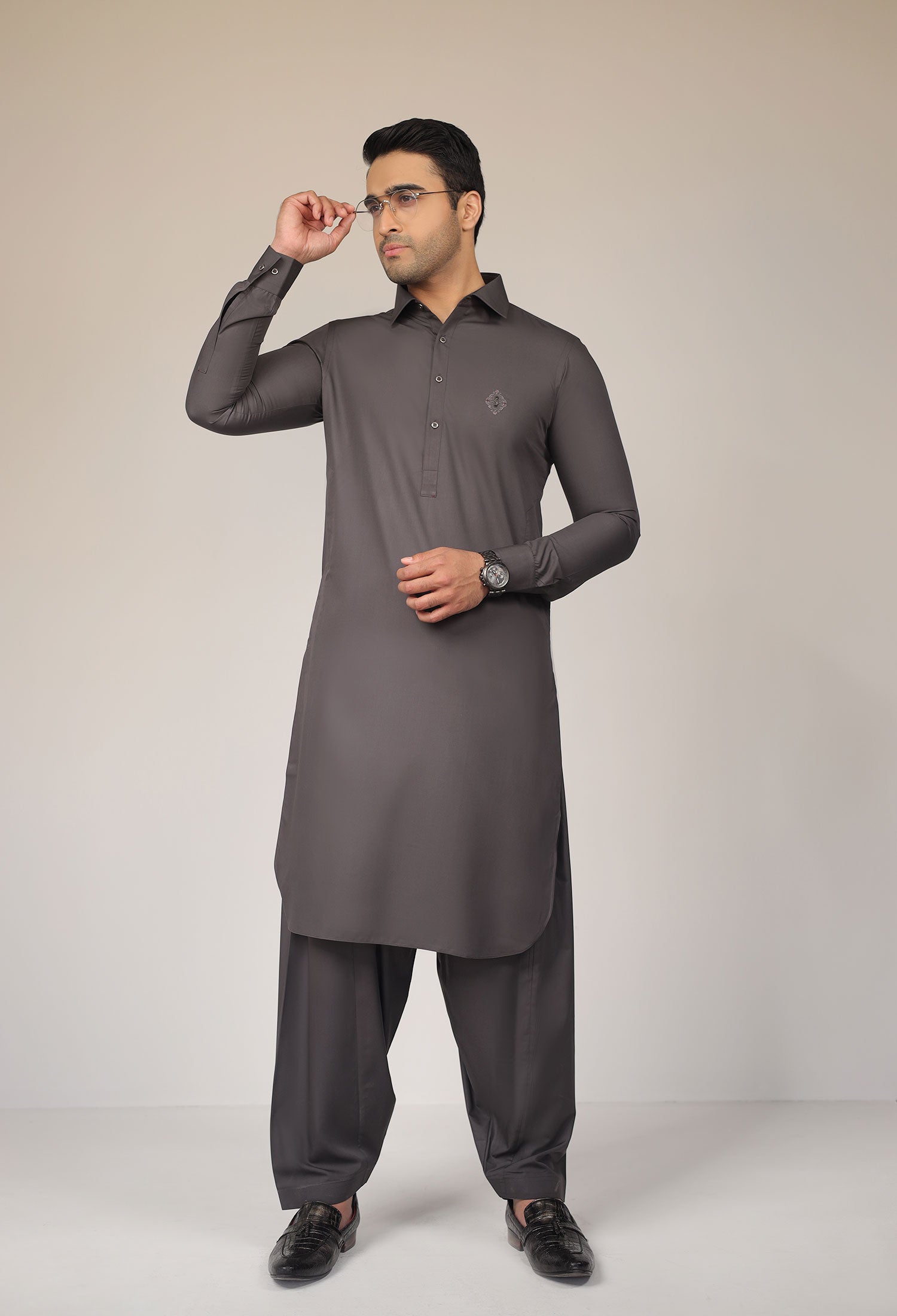 GREY EMBROIDERED KAMEEZ SHALWAR