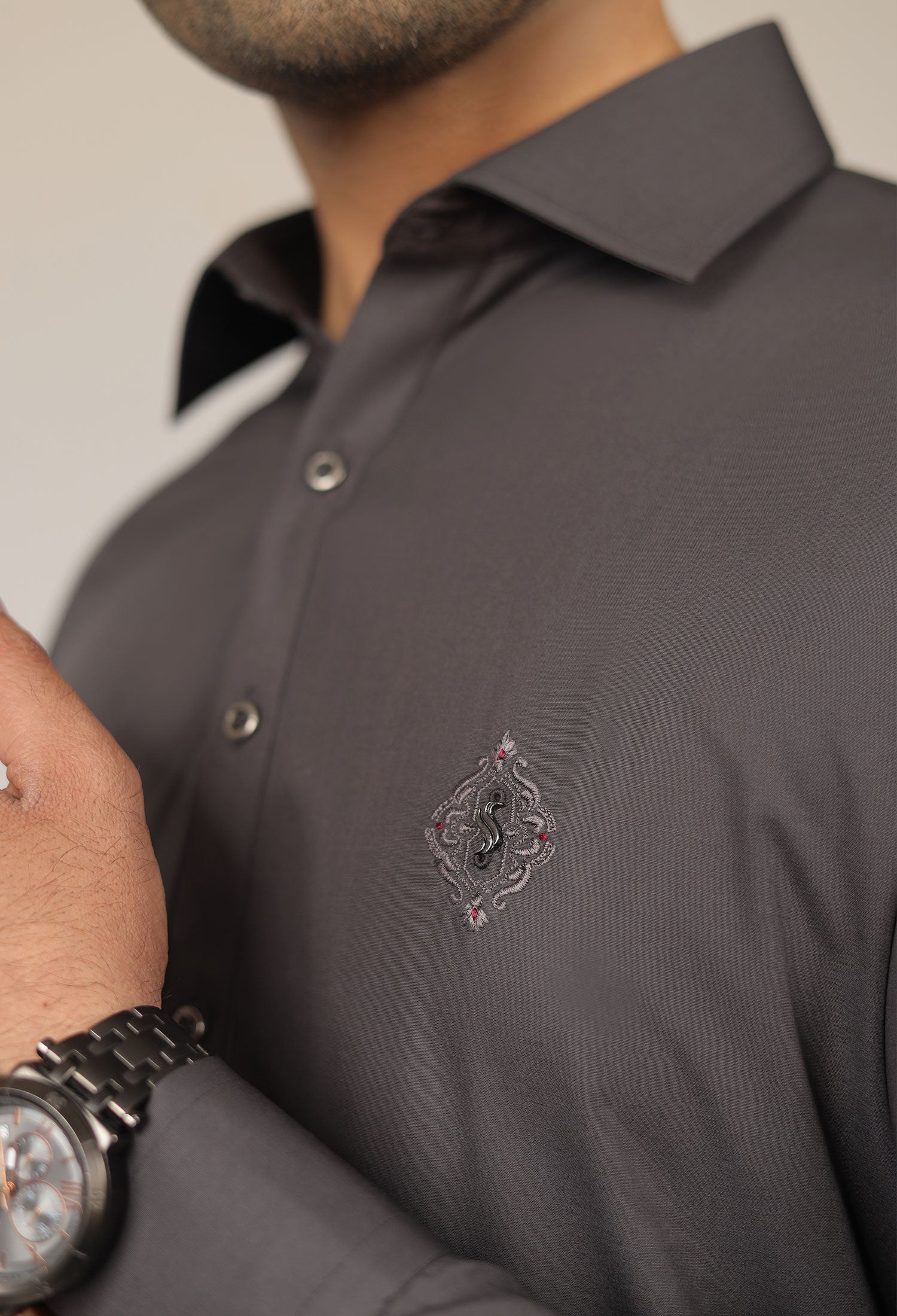 GREY EMBROIDERED KAMEEZ SHALWAR