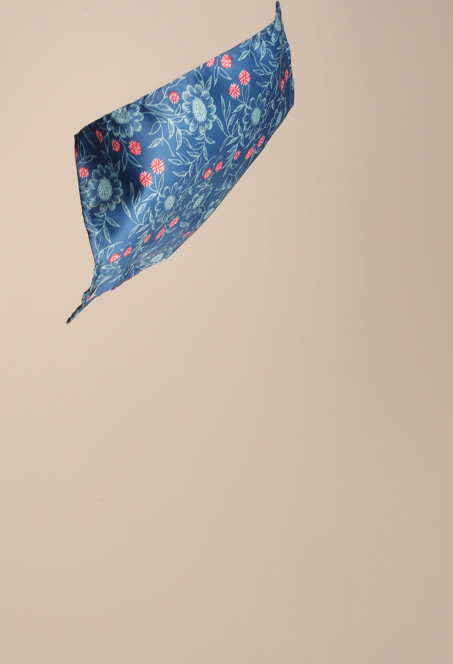 FLORAL OCEAN POCKET SQUARE