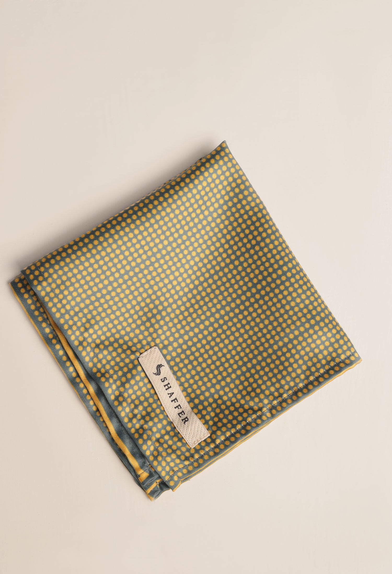 RIGID GRID POCKET SQUARE