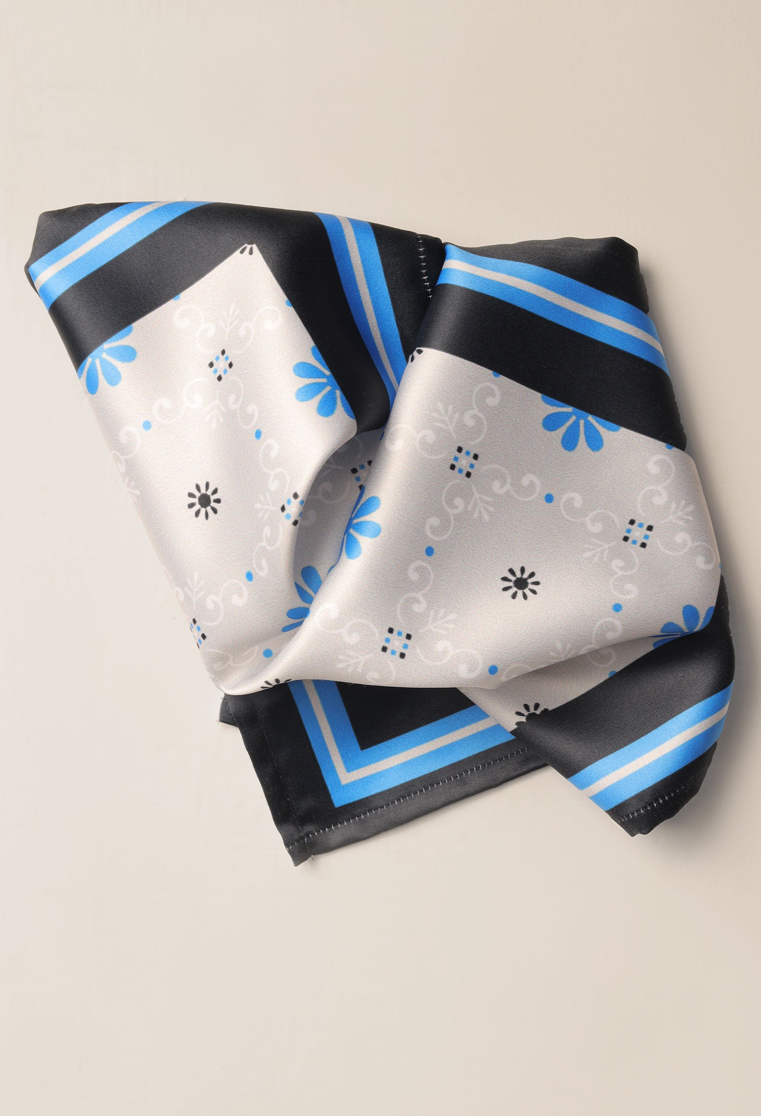 DAISY BLUE POCKET SQUARE