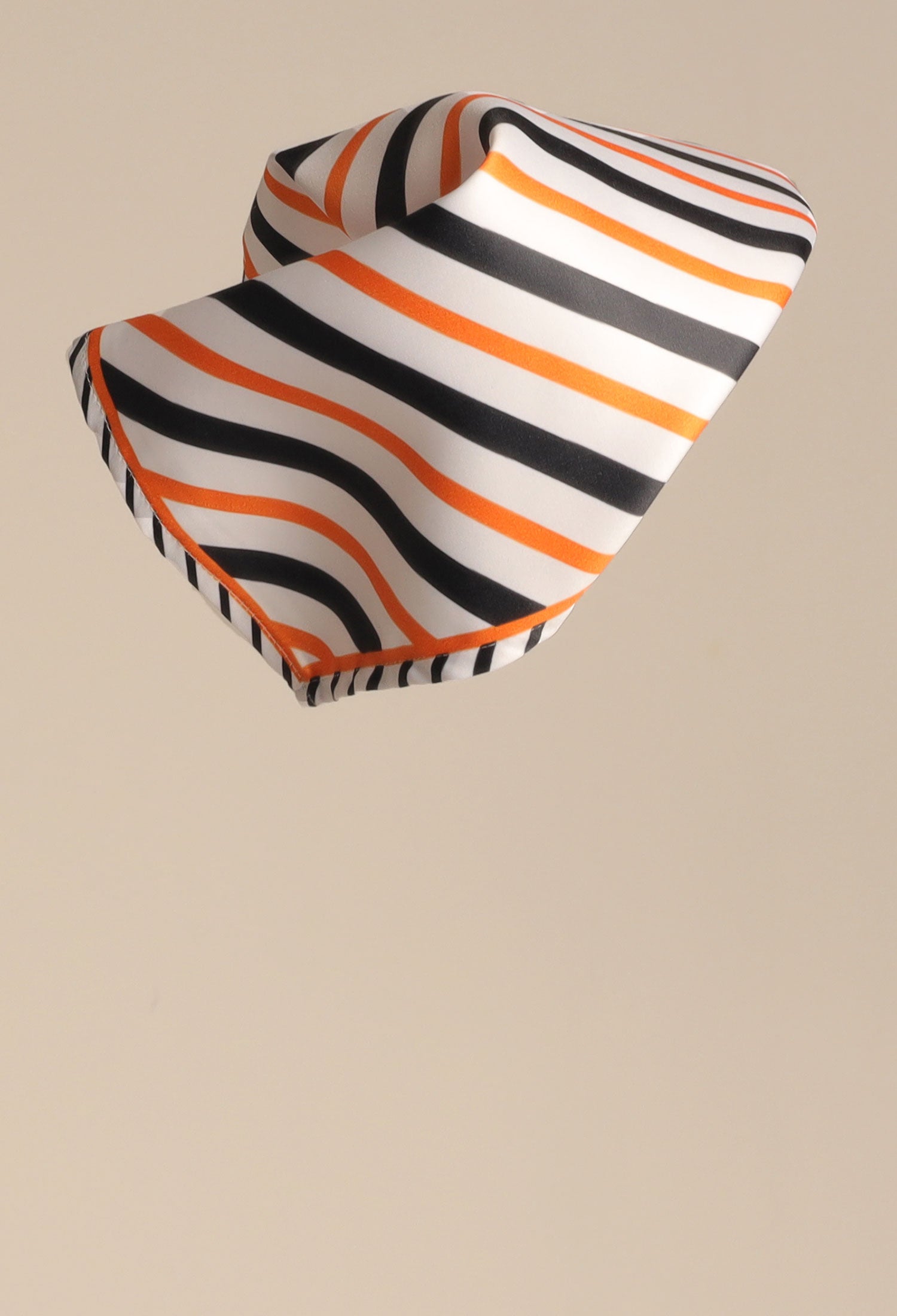 DIAGONAL STRIPE POCKET SQUARE