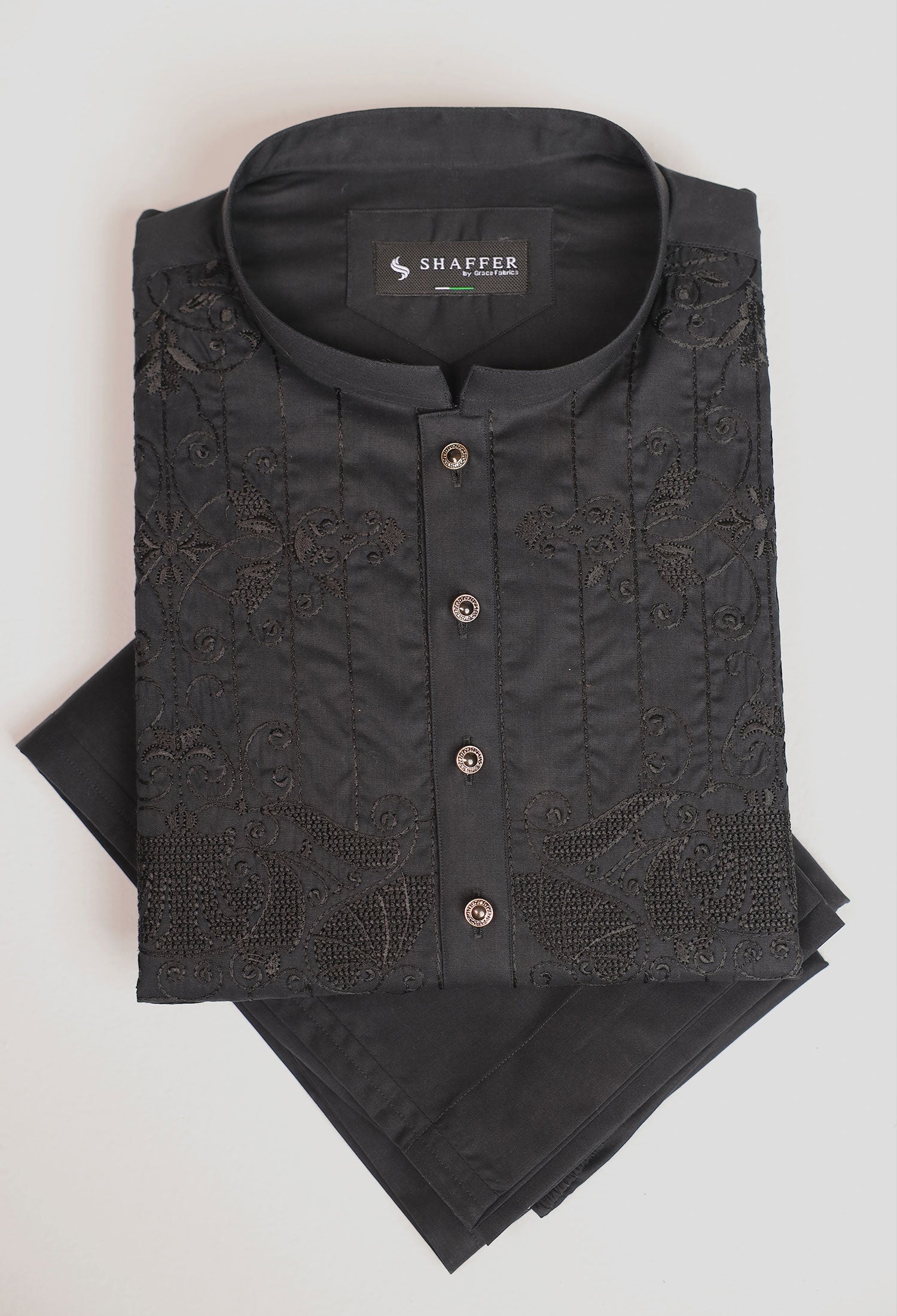 BLACK EMBROIDERED KURTA PAJAMA