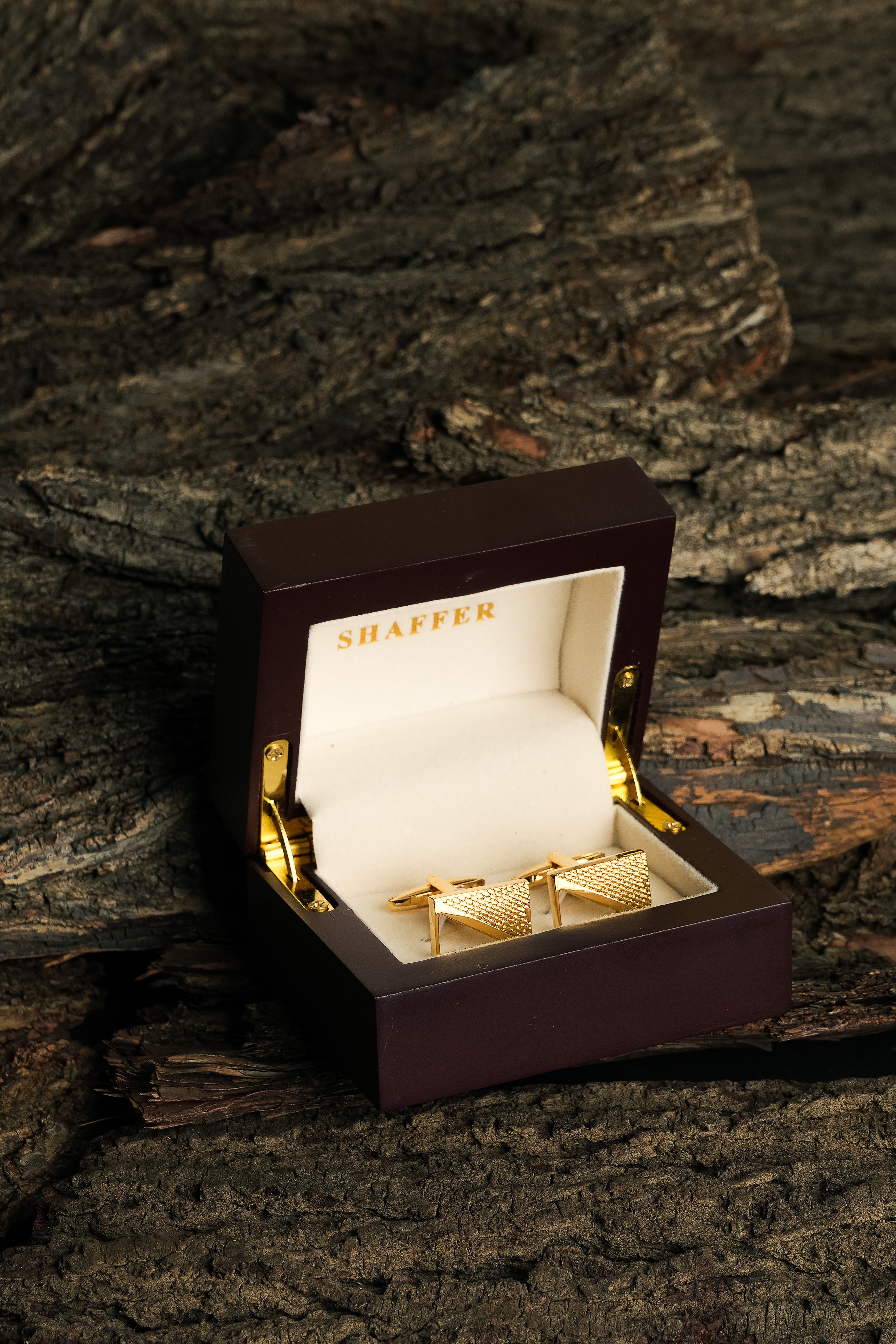 Goldenrod Triangle Gold Cufflink