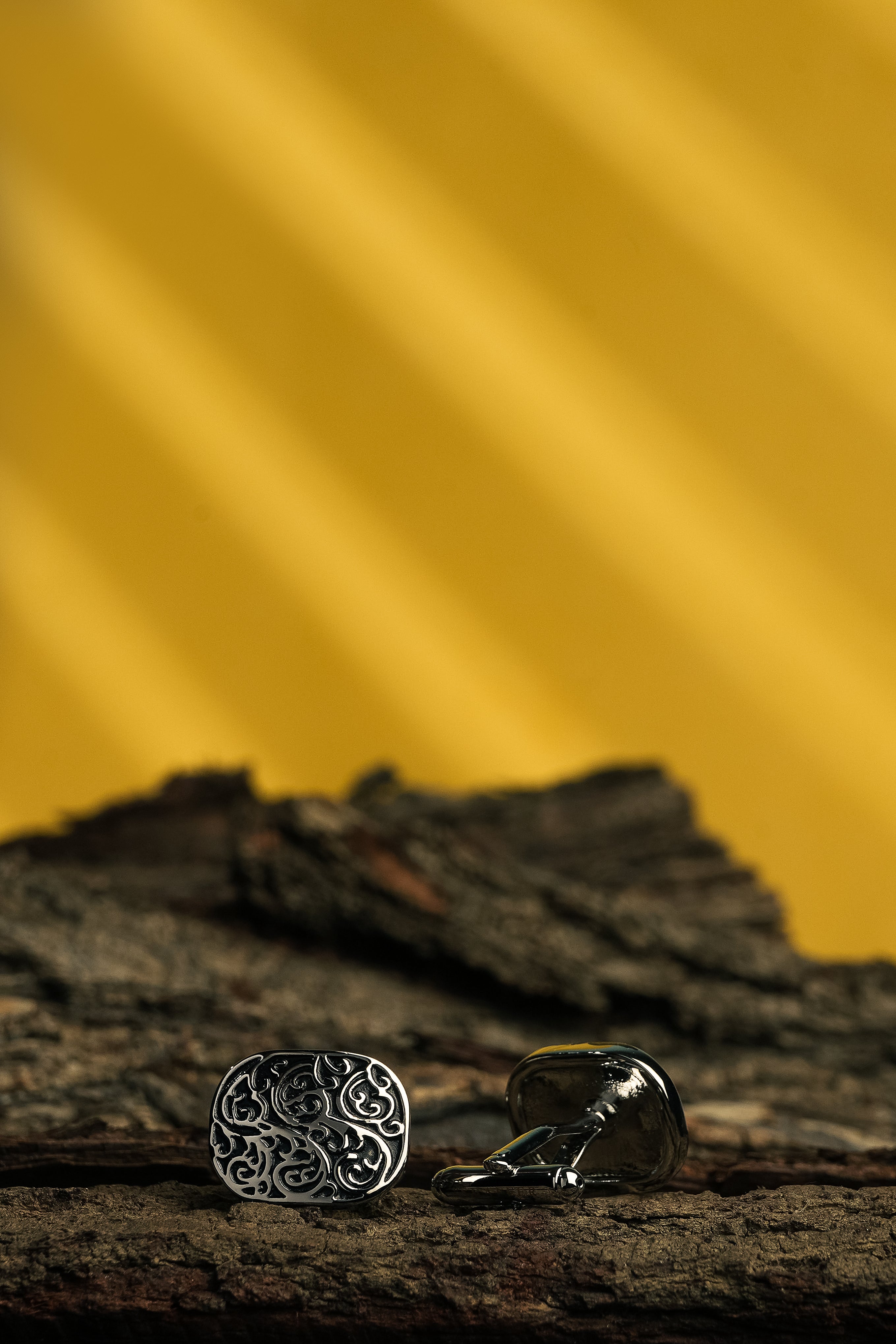 Cool Black Delicate Art Cufflink