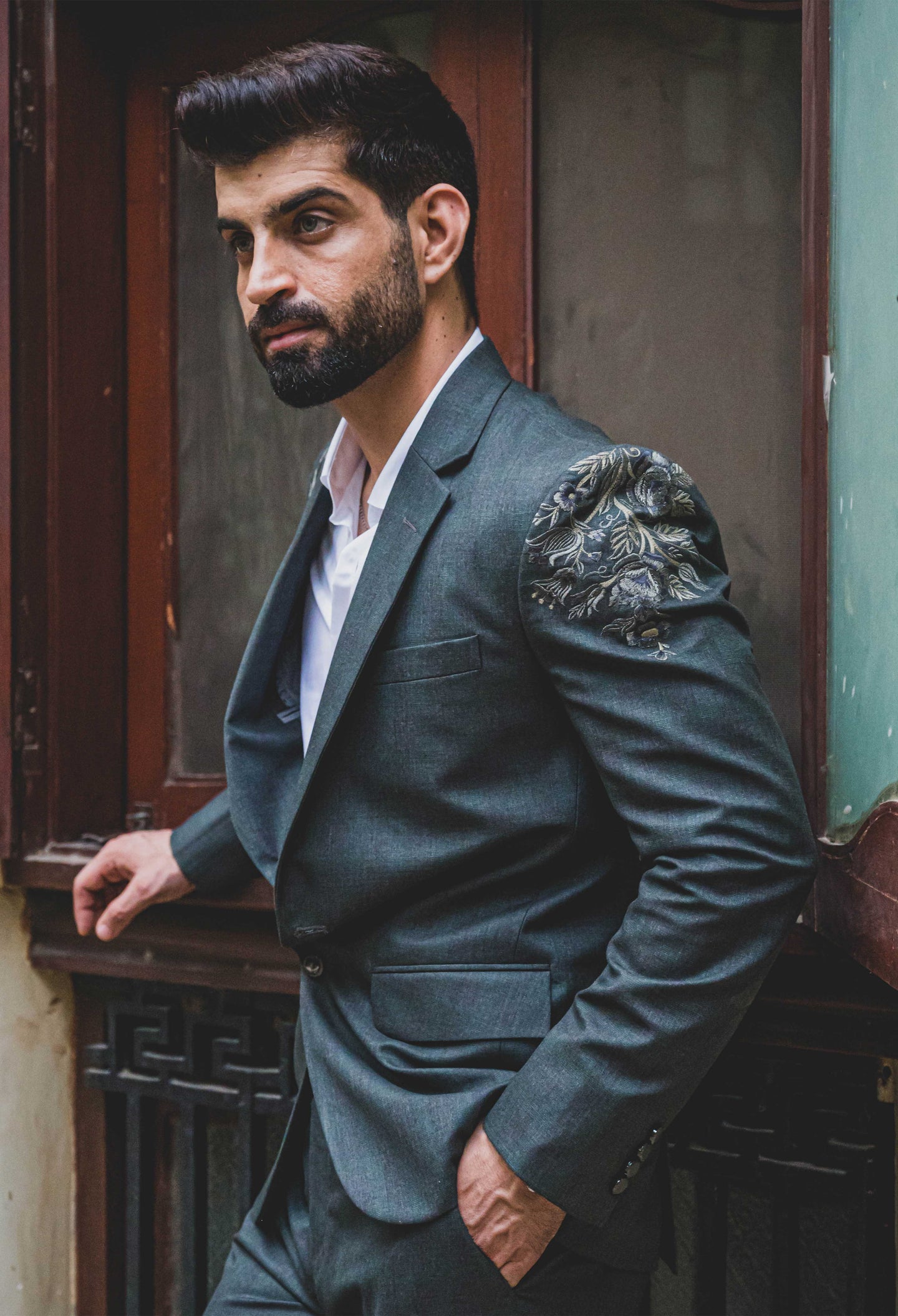 Mahroosa Blazer